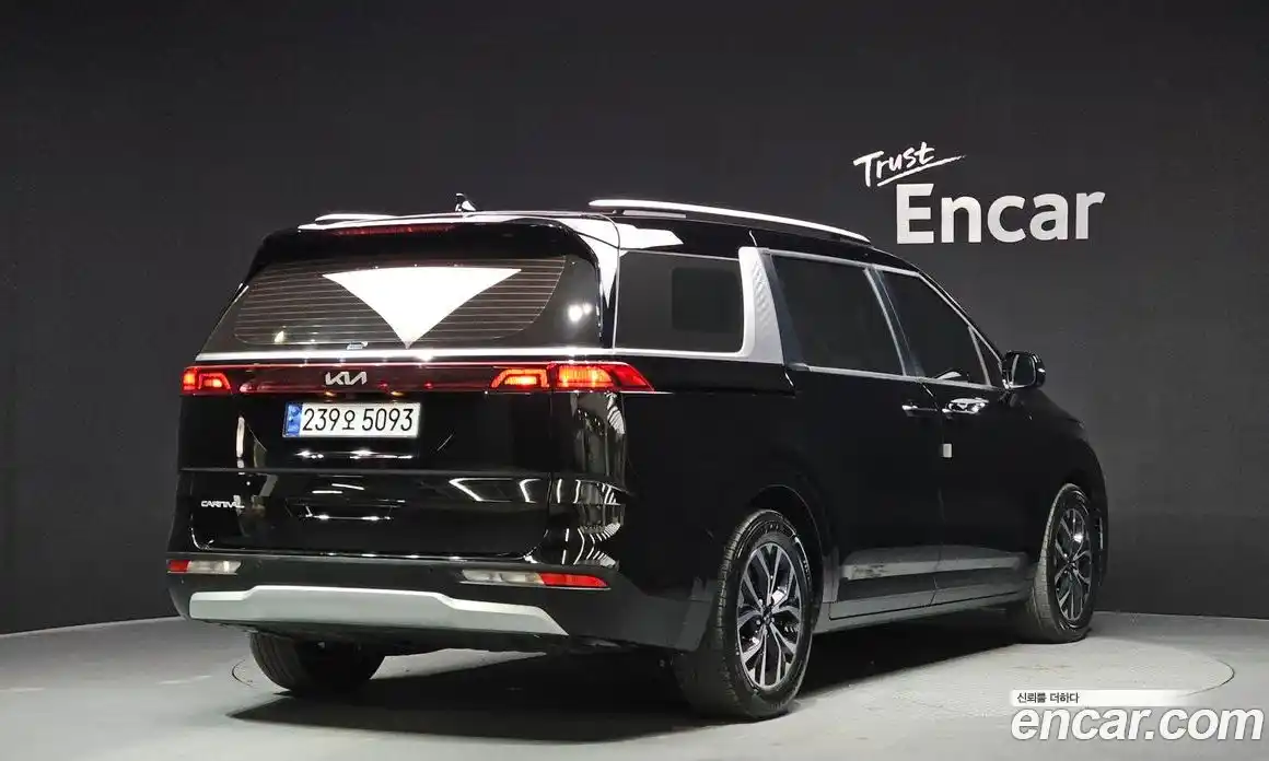 Kia Canival 2023 2.2 Автомат в Москве № 53285, фото 20