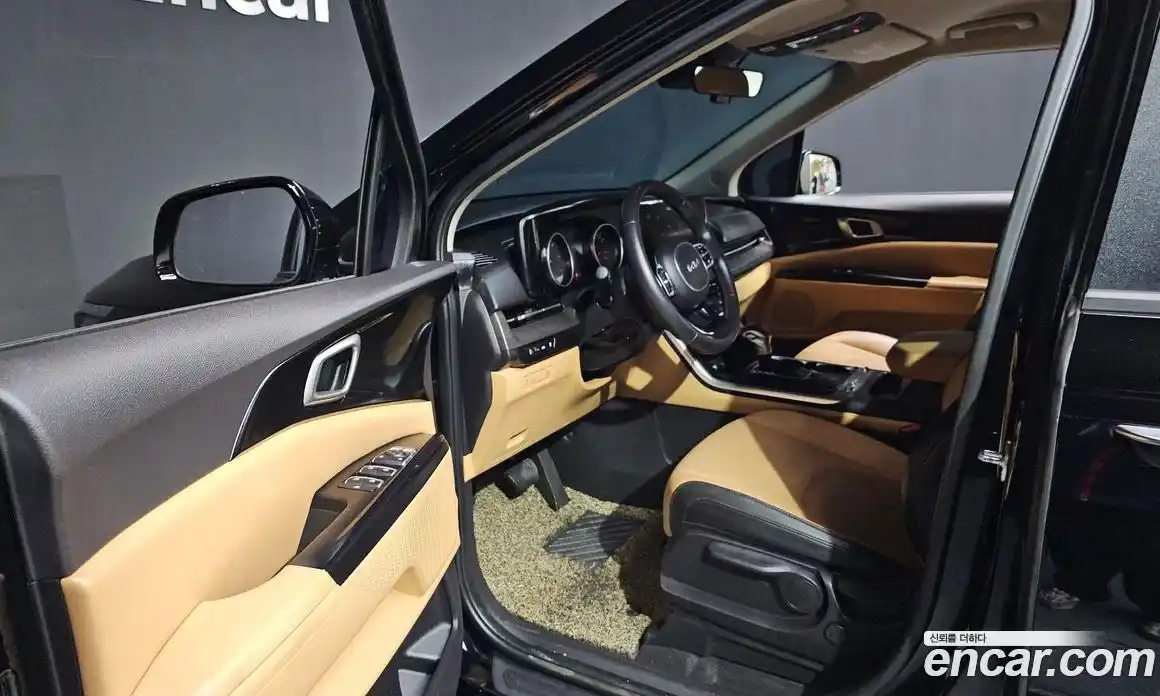 Kia Canival 2023 2.2 Автомат в Москве № 53285, фото 7