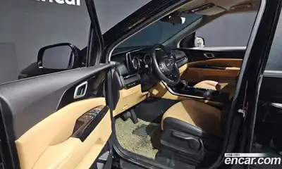 Kia Canival 2023 2.2 Автомат в Москве № 53285, миниатюра 7