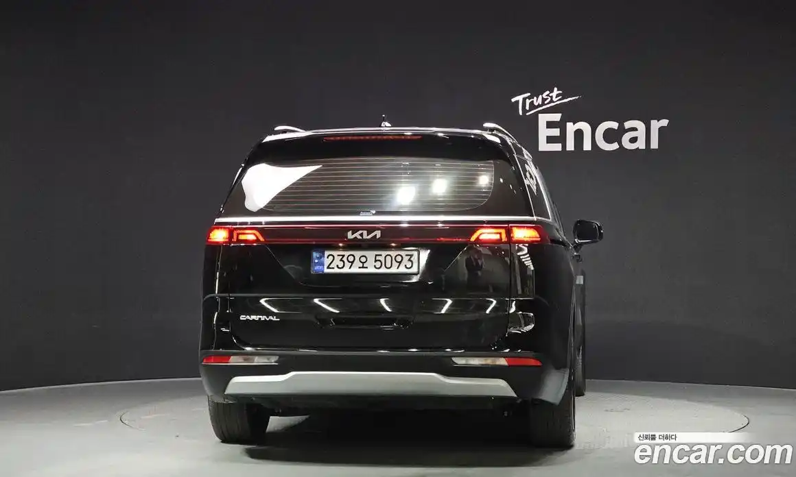 Kia Canival 2023 2.2 Автомат в Москве № 53285, фото 9