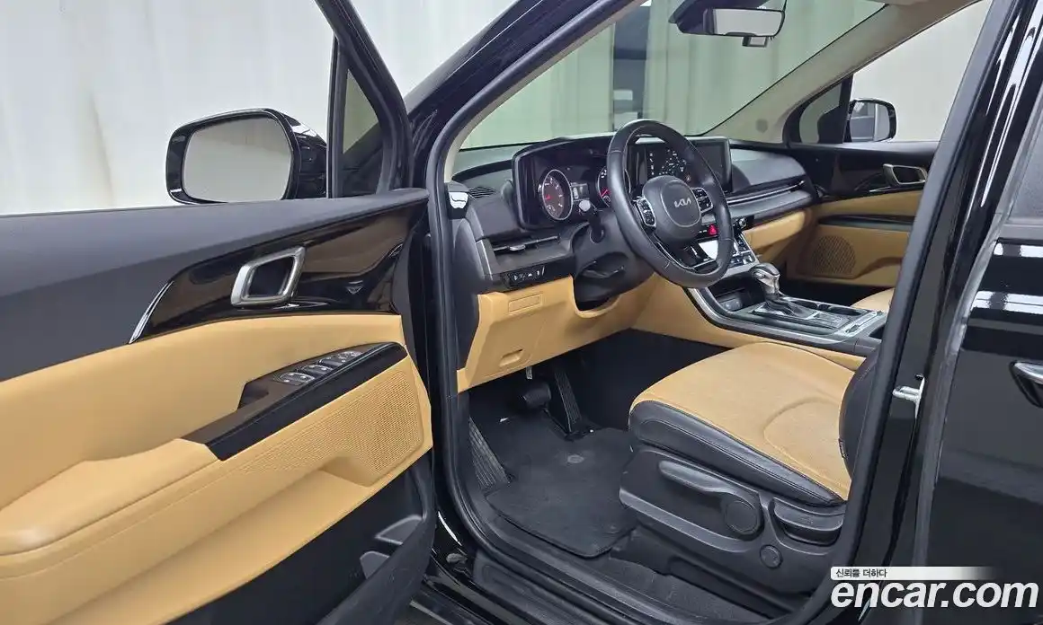 Kia Canival 2023 3.5 Автомат в Москве № 55218, фото 20