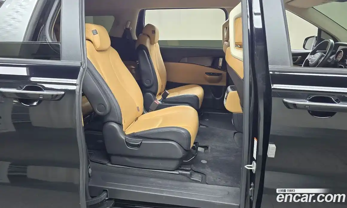 Kia Canival 2023 3.5 Автомат в Москве № 55218, фото 10