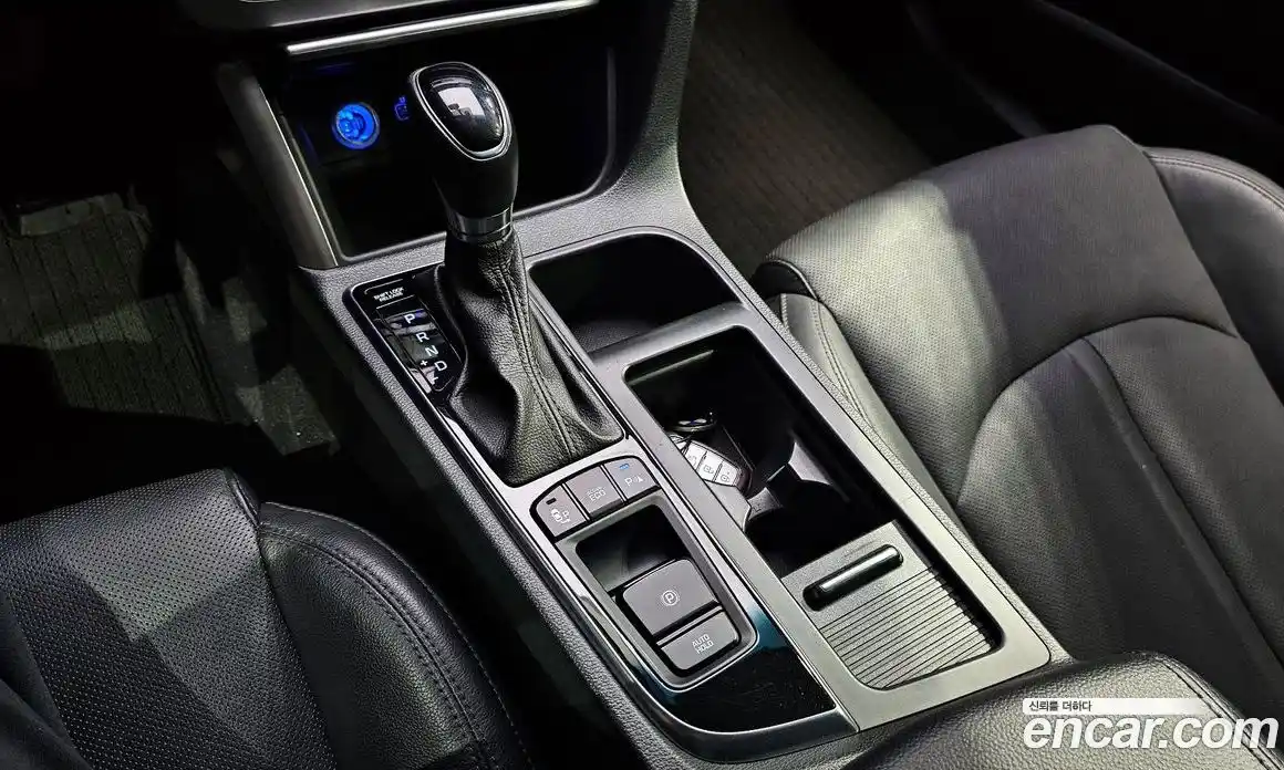 Hyundai Sonata 2015 2.0 Автомат в Москве № 5556, фото 20