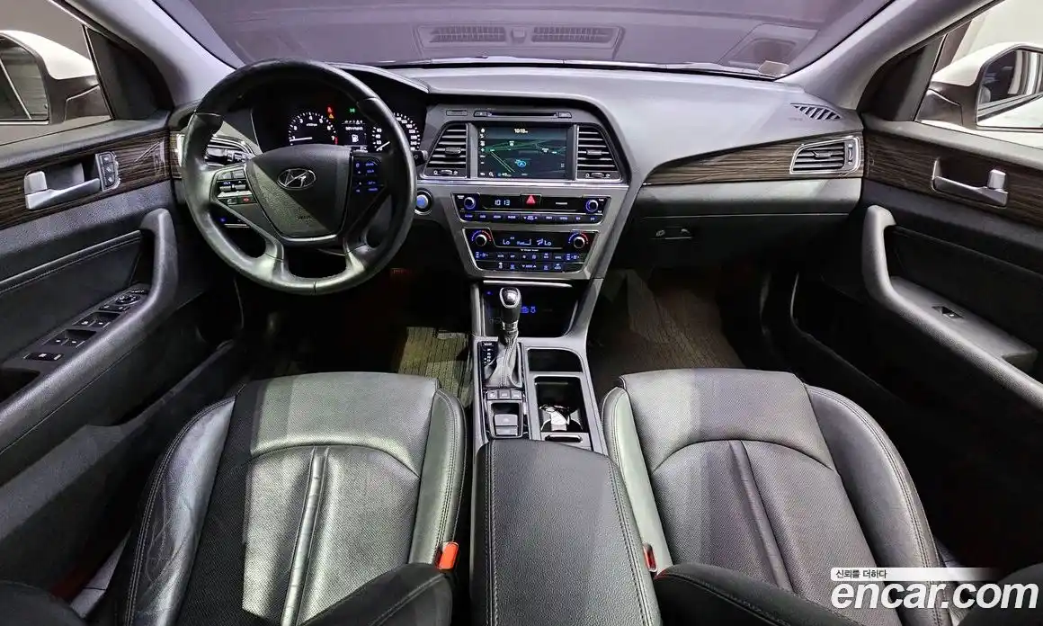 Hyundai Sonata 2015 2.0 Автомат в Москве № 5556, фото 3