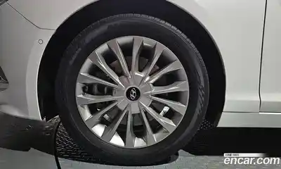 Hyundai Sonata 2015 2.0 Автомат в Москве № 5556, миниатюра 5