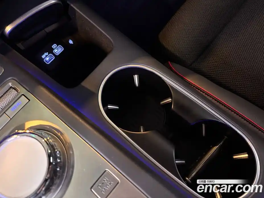 Genesis GV70 2021 2.2 Автомат в Москве № 57924, фото 16