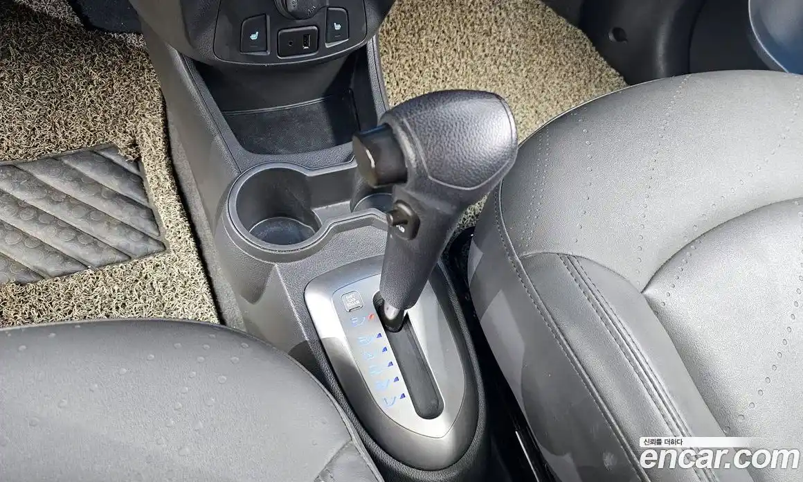 Chevrolet Spark 2013 1.0 Автомат в Москве № 66304, фото 9