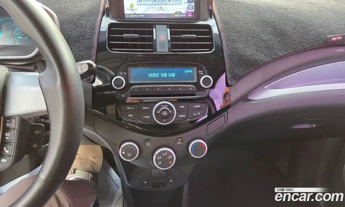 Chevrolet Spark 2014 1.0 Автомат в Москве № 95327, фото 13