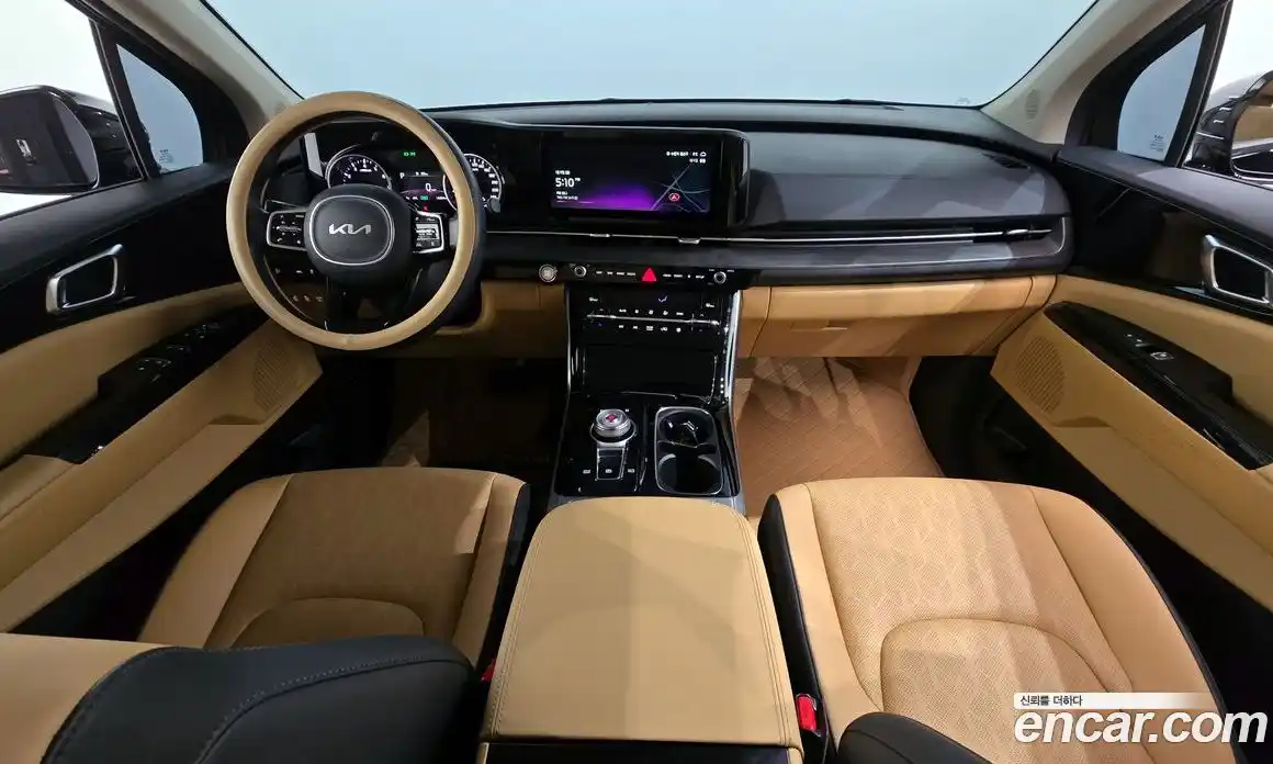 Kia Canival 2023 3.5 Автомат в Москве № 95907, фото 7