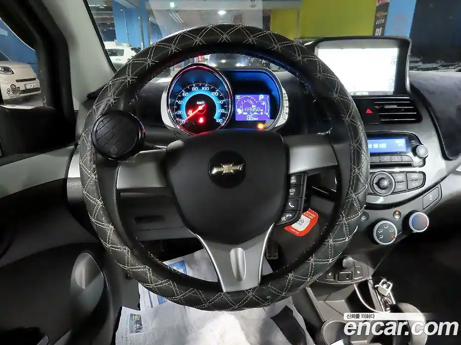 Chevrolet Spark 2015 1.0 Автомат в Москве № 104984, фото 11