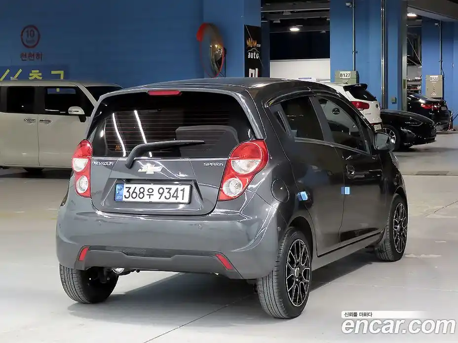 Chevrolet Spark 2015 1.0 Автомат в Москве № 104984, фото 4