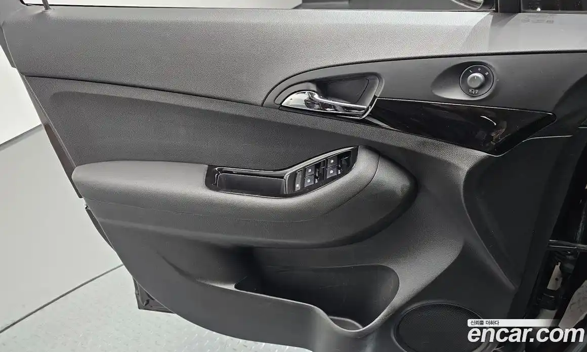 Chevrolet Orlando 2015 2.0 Автомат в Москве № 105152, фото 3