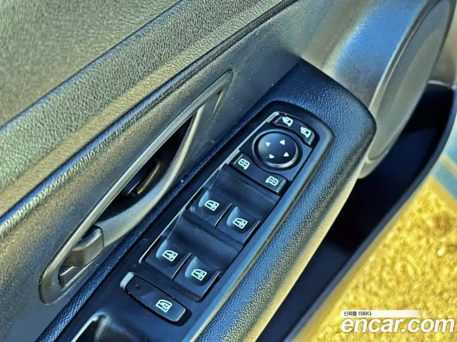 Renault SM3 2016 1.6 Автомат в Москве № 106118, фото 15