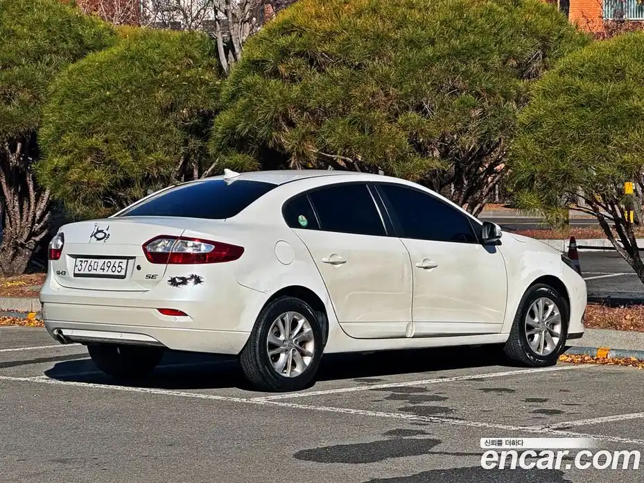 Renault SM3 2016 1.6 Автомат в Москве № 106118, фото 3