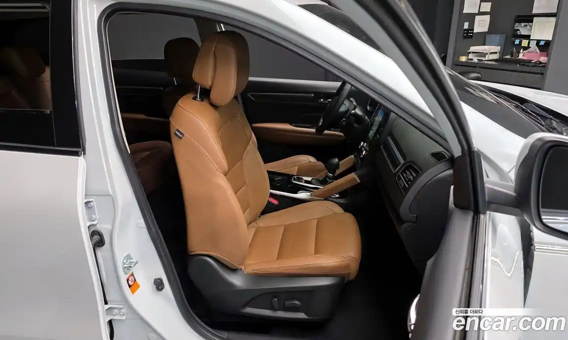 Renault QM6 2023 2.0 Автомат в Москве № 107421, фото 4