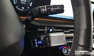 Hyundai Santa Fe 2024 1.6 Автомат в Москве № 108133, миниатюра 4