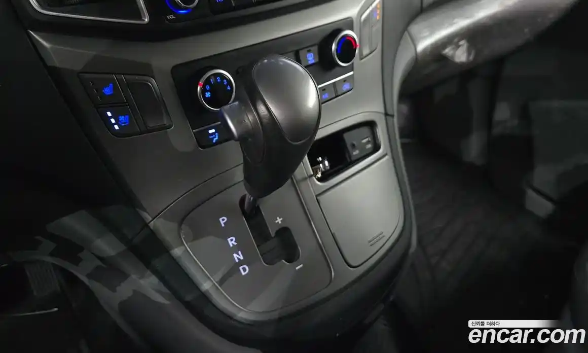 Hyundai Starex 2019 2.5 Автомат в Москве № 111085, фото 13