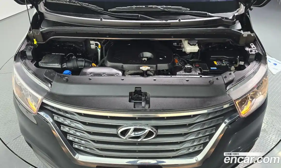 Hyundai Starex 2019 2.5 Автомат в Москве № 111085, фото 18