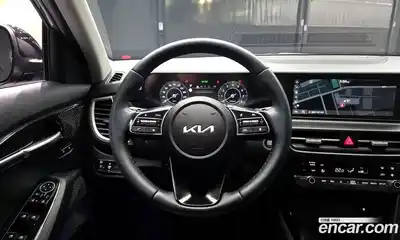 Kia Seltos 2024 1.6 Автомат в Москве № 114327, миниатюра 3