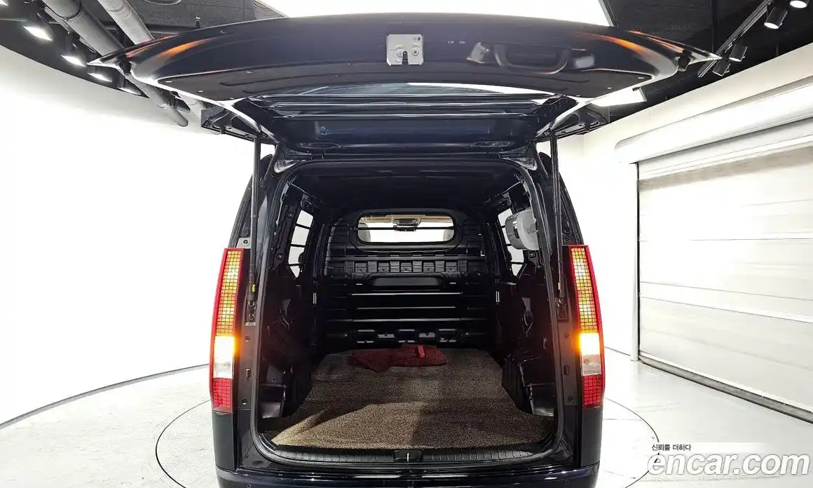 Hyundai Staria 2024 2.2 Автомат в Москве № 119510, фото 6