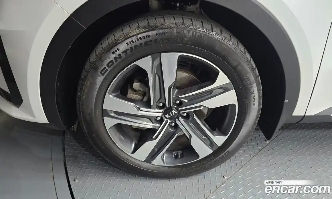 Kia Sorento 2021 1.6 Автомат в Москве № 122028, фото 3