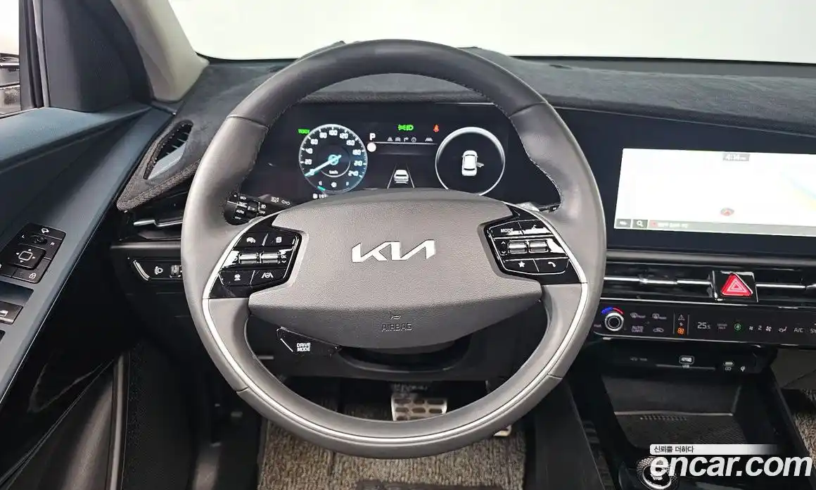 Kia Niro 2023 1.6 Автомат в Москве № 123135, фото 13