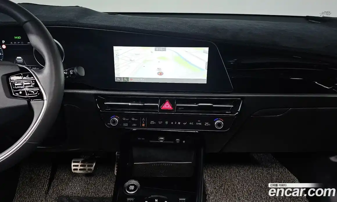 Kia Niro 2023 1.6 Автомат в Москве № 123135, фото 14