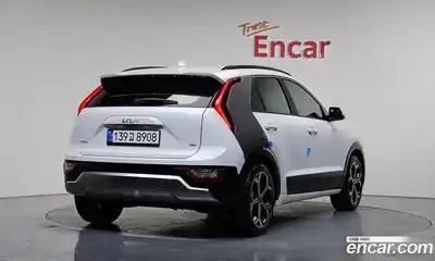 Kia Niro 2023 1.6 Автомат в Москве № 123135, миниатюра 2