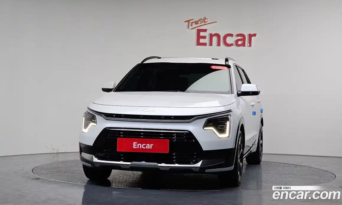 Kia Niro 2023 1.6 Автомат в Москве № 123135, фото 3