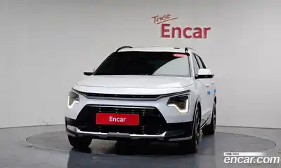 Kia Niro 2023 1.6 Автомат в Москве № 123135, миниатюра 3