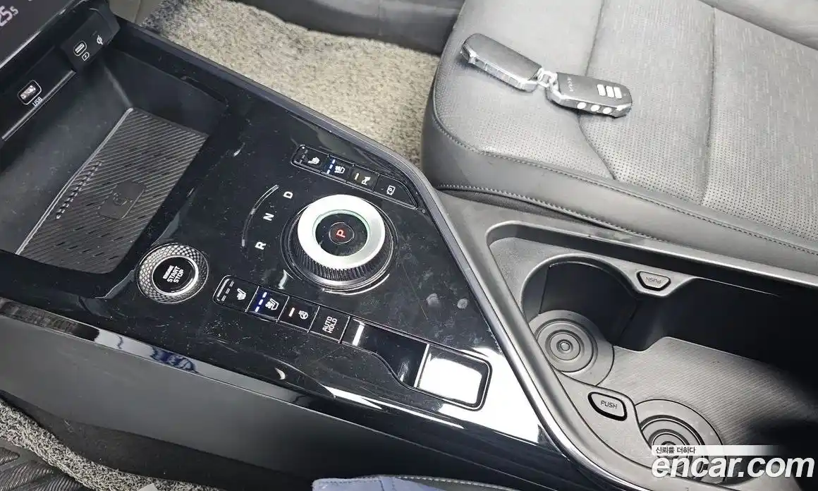 Kia Niro 2023 1.6 Автомат в Москве № 123135, фото 9