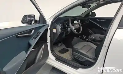 Kia Niro 2023 1.6 Автомат в Москве № 123135, миниатюра 10