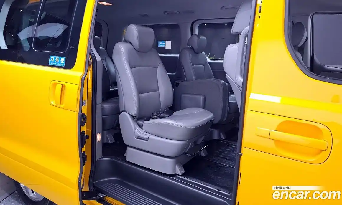 Hyundai Starex 2021 2.4 Автомат в Москве № 123528, фото 13