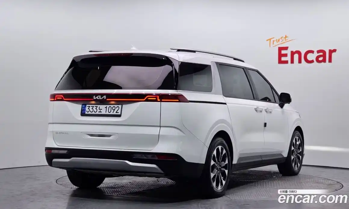 Kia Canival 2023 2.2 Автомат в Москве № 123549, фото 17