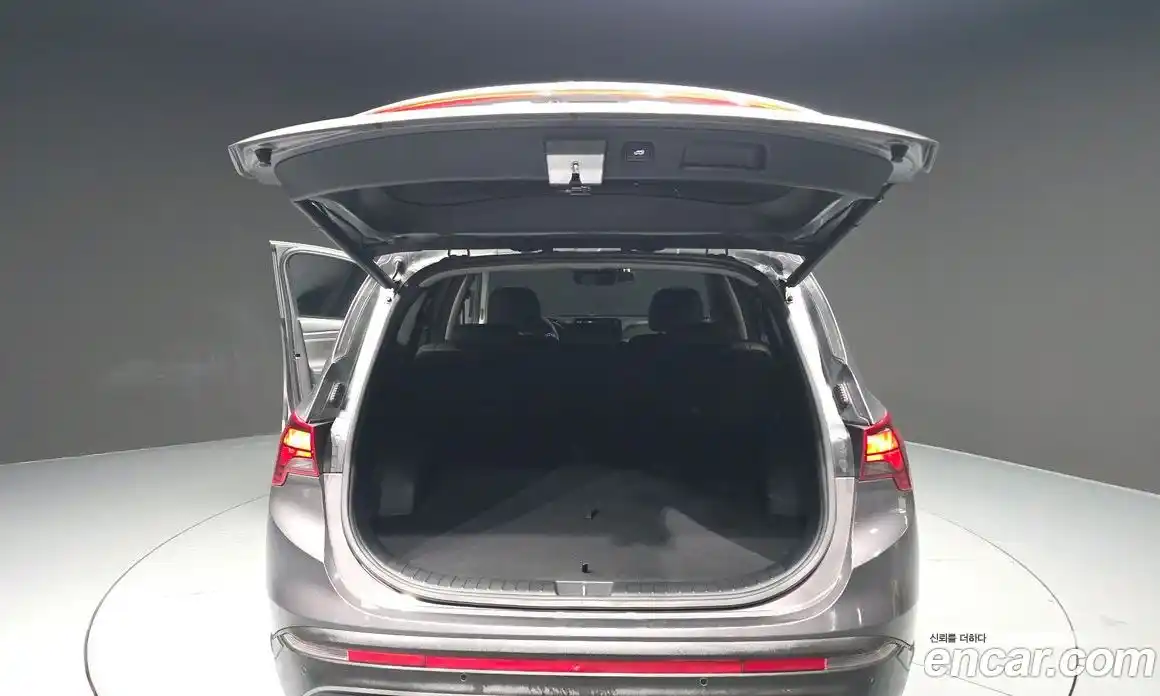 Hyundai Santa Fe 2022 2.2 Автомат в Москве № 125938, фото 12