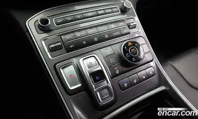 Hyundai Santa Fe 2022 2.2 Автомат в Москве № 125938, миниатюра 2