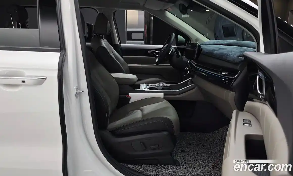 Kia Canival 2024 3.5 Автомат в Москве № 127605, фото 10