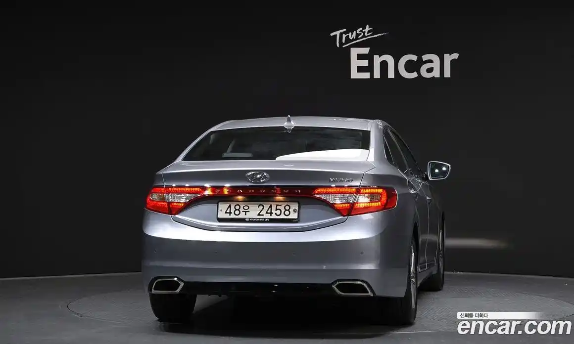 Hyundai Grandeur 2015 2.4 Автомат в Москве № 130228, фото 4