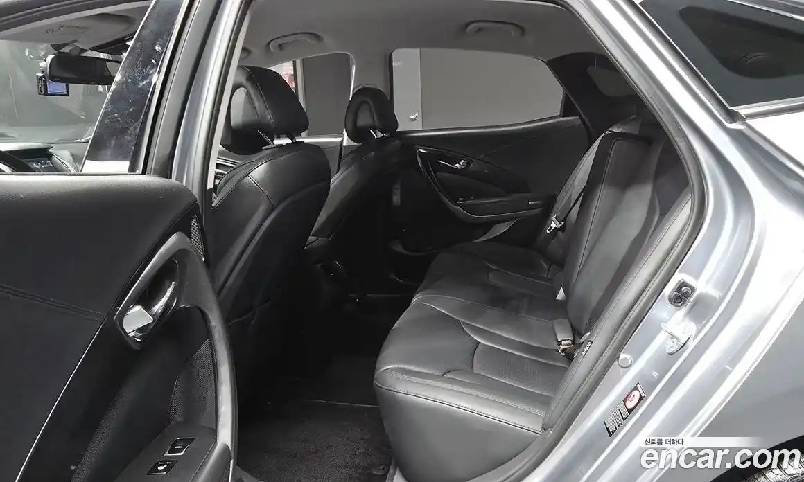 Hyundai Grandeur 2015 2.4 Автомат в Москве № 130228, фото 7