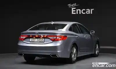 Hyundai Grandeur 2015 2.4 Автомат в Москве № 130228, миниатюра 9