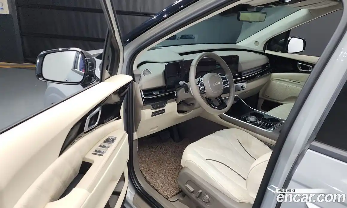 Kia Canival 2025 1.6 Автомат в Москве № 133534, фото 15