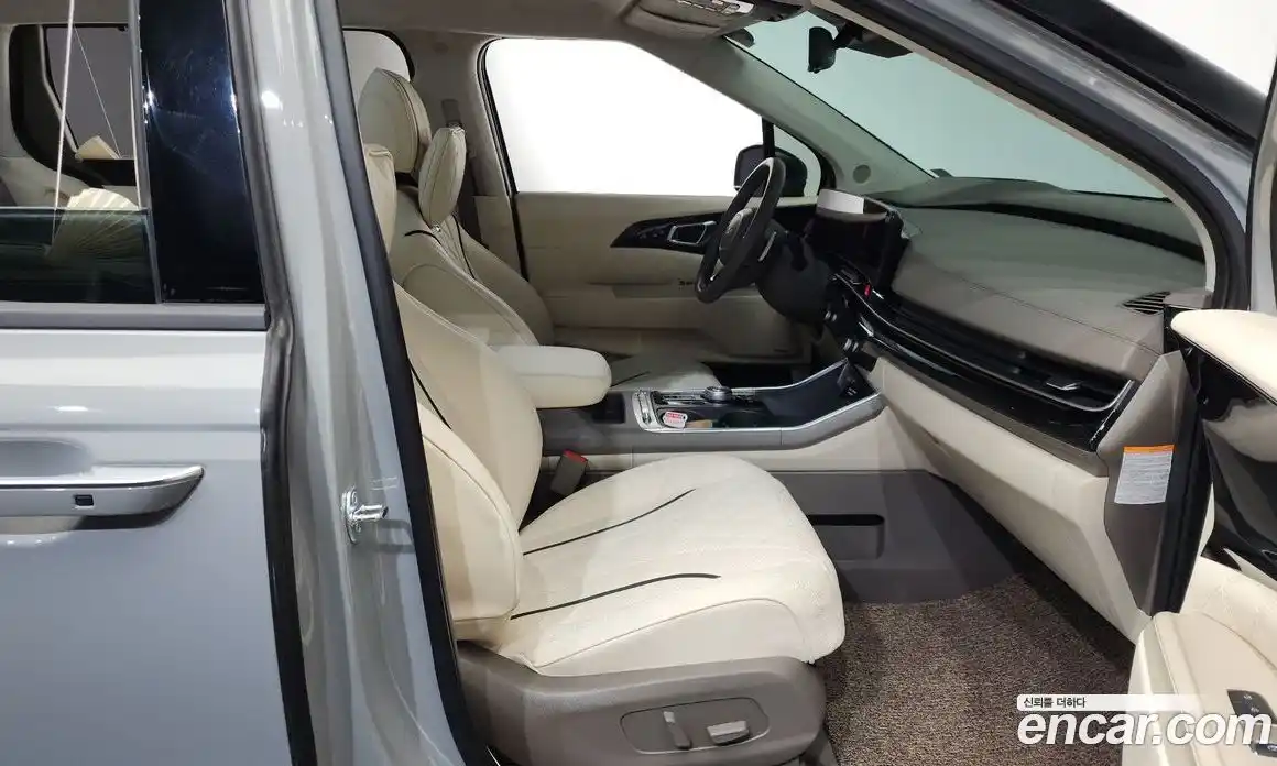 Kia Canival 2025 1.6 Автомат в Москве № 133534, фото 9