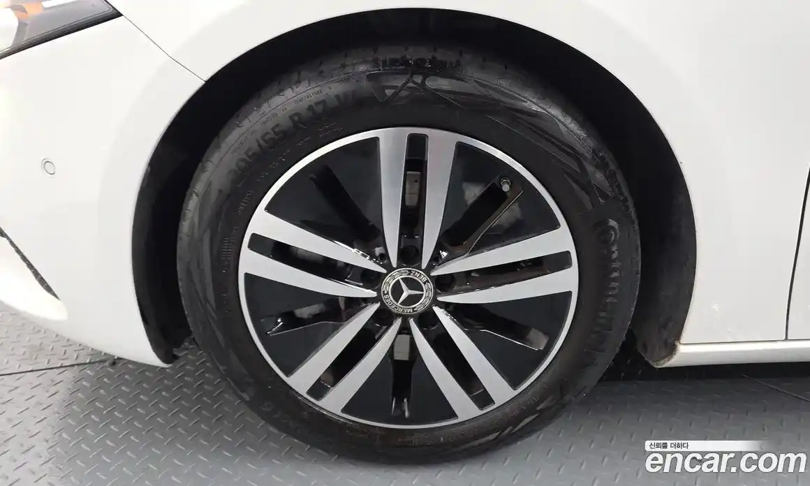 Mercedes-Benz A-Class 2022 2.0 Автомат в Москве № 137915, фото 13