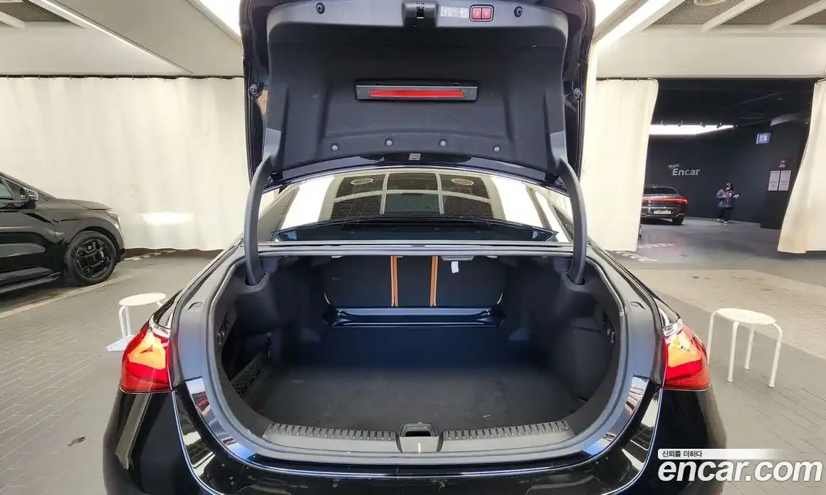 Mercedes-Benz E-Class 2024 2.0 Автомат в Москве № 140692, фото 12