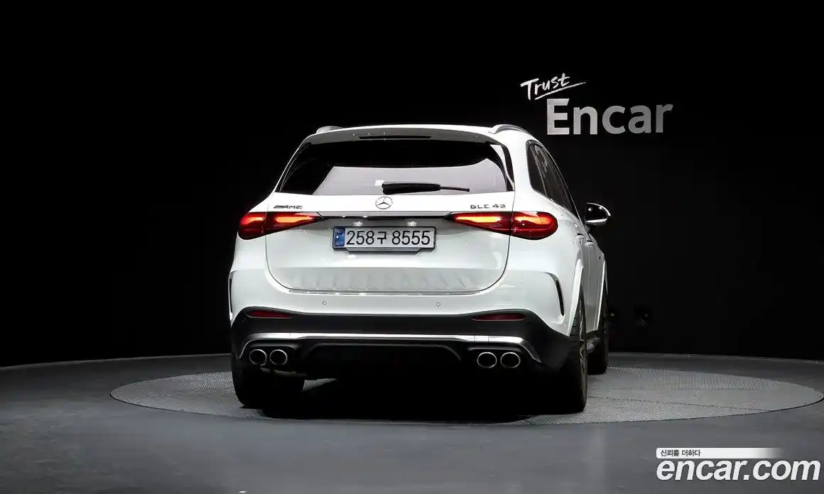 Mercedes-Benz GLC-Class 2024 2.0 Автомат в Москве № 141160, фото 9