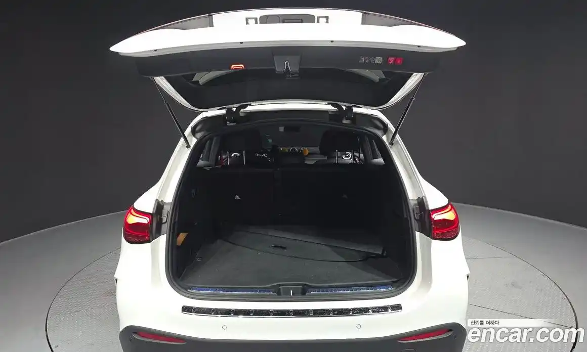 Mercedes-Benz GLC-Class 2024 2.0 Автомат в Москве № 141160, фото 10