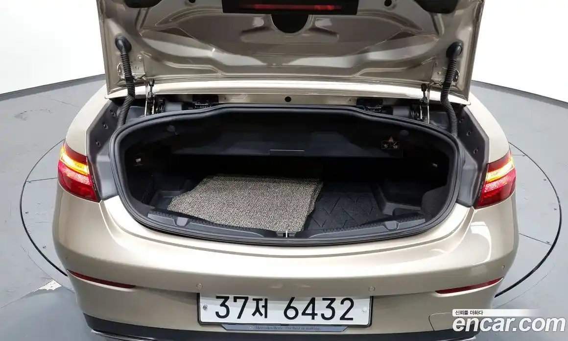 Mercedes-Benz E-Class 2019 3.0 Автомат в Москве № 142163, фото 3