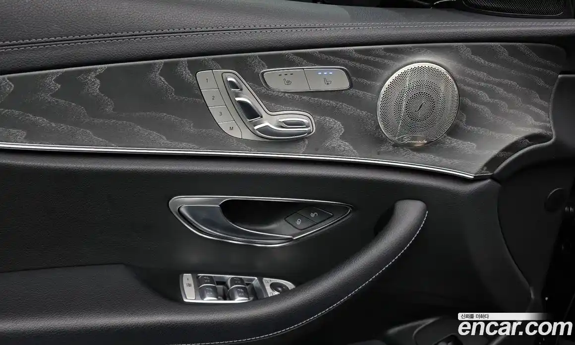 Mercedes-Benz E-Class 2022 2.0 Автомат в Москве № 142605, фото 17