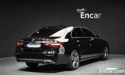 Mercedes-Benz E-Class 2022 2.0 Автомат в Москве № 142605, миниатюра 2