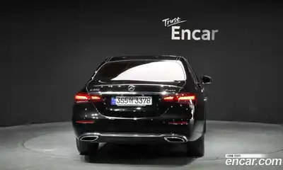 Mercedes-Benz E-Class 2022 2.0 Автомат в Москве № 142605, миниатюра 4